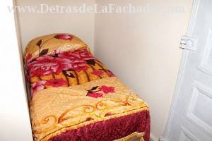 Buen Retiro # 142 entre Santo Domingo y Frank Hidalgo Gato.