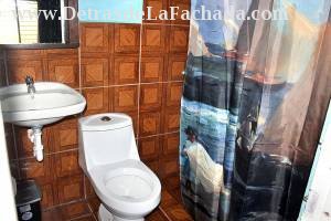 Calle Jovellanos # 167 esquina calle Perla.  Casilda.