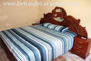 Independencia 92-B (altos) entre San José y San Antonio.