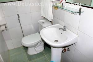 Calle Lirio Blanco  # 255 entre Santo Domingo y San Procopio.