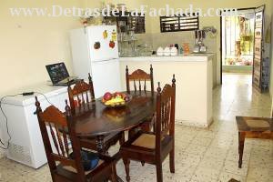 Calle Cruz Verde # 93-A entre callejón de las Angarillas y calle Desengaño.