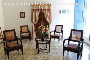 Francisco J. Zerquera 261 e/c Carlos Echenagusia y Jose Marti.