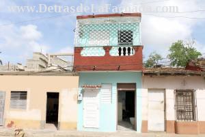 Calle Rosario # 59-B (altos) entre callejón del Aguacate y calle Reforma.