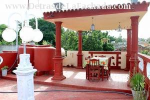 Calle Frank País # 608 entre calle Guaurabo y calle Candelaria.