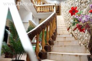 Calle Gutiérrez # 532-A entre calle Boca y calle Desengaño.