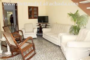 Calle Cruz Verde # 44 entre calle Desengaño y calle Rosario.