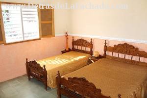 Calle Carret (Antonio Duménigo)  # 67 entre calle Guásima y calle Gutiérrez.