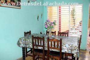 Calle Desengaño # 219 entre calle Cruz Verde y calle Frank País.