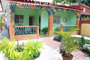 Avenida del Sol # 76 entre H y I Playa La Boca.