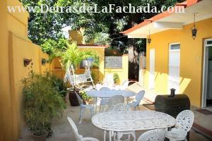 Francisco Peterssen 165 entre Callejón de San Cayetano y Rosario.