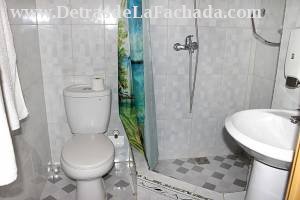 Calle Santo Domingo # 156 entre calle Borrell y calle Jesús María.