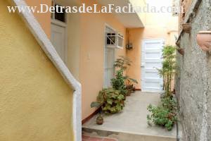 Pablo Pitch Girón 258 e/c Vicente Zuyama e Independencia.