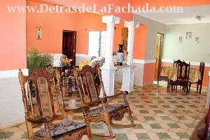 Calle E # 3 entre calle 2da y calle 4ta. Reparto 1ro de mayo.