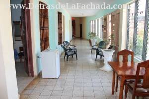 Calle San Procopio 216 entre calle Borrell y Frank País.