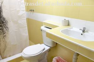 Callejón del Aguacate # 116 entre calle Santo Domingo y calle Angustia.