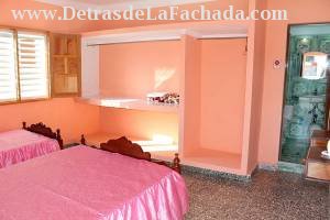 Calle Guásima # 16 entre calle América y calle Antonio Duménico.