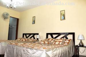 Callejón de Galdós # 3 entre calle Alameda y calle Media Luna.