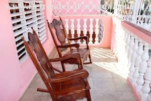 Calle Guásima # 16 entre calle América y calle Antonio Duménico.