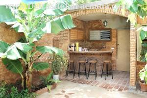 Calle Concordia # 31 entre calle Frank País y calle Jesús María.