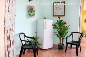 Calle Reforma # 611 (altos) entre calle Boca y callejón de las Angarillas.