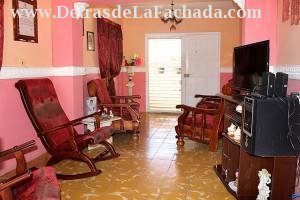 Calle Cruz Verde # 84-A (altos) entre calle Desengaño y callejón de las Angarillas.