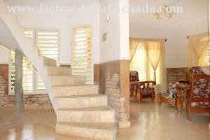 Calle Concordia # 31 entre calle Frank País y calle Jesús María.