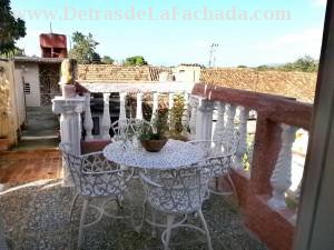 Juan Manuel Marquez (Amargura) 134-A. e/c Calixto Sanchez e Isidoro Armenteros.