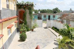 Calle Valdespino # 65 B entre Real y Jovellanos.