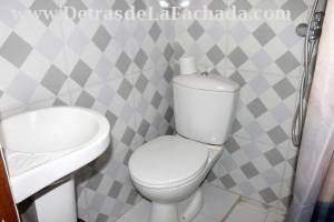 Calle Rosario # 374 entre calle Gloria y calle Media Luna.