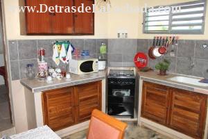 Calle B # 12 A (altos) entre 1ra y Línea. Reparto La Purísima.