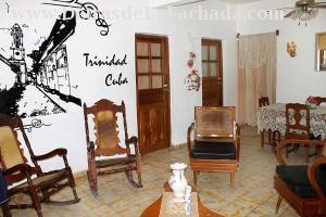 Calle Mercedes # 8 entre calle Esmeralda  y calle Línea.