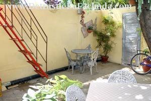 Calle Cruz Verde # 93-A entre callejón de las Angarillas y calle Desengaño.