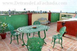 Calle Concordia # 130 entre callejón de San Diego y calle Santa Ana.