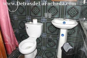 Calle Santo Domingo # 471 entre Lirio Blanco y callejón del Consejo.