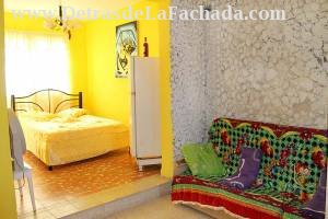 Calle Alameda # 106 entre calle Colón y calle Media Luna.