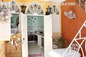 Calle Lirio Blanco # 171 entre calle Frank Hidalgo Gato y Manuel Fajardo.