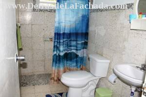 Calle Mercedes # 8 entre calle Esmeralda  y calle Línea.