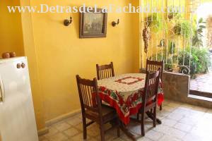 Calle Media Luna # 17 entre Santa Ana y calle Dolores.