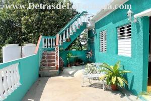 Calle B # 5-A entre Línea y 2da. Reparto La Purísima.