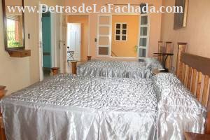 Calle Gutiérrez # 389 entre Colón y San Procopio.