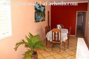 Cruz Verde # 225, entre calle Boca y calle Guaurabo.