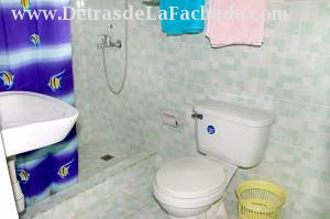 Calle Chanzoneta # 194-A (altos) entre calle Santo Domingo y Frank Hidalgo Gato.