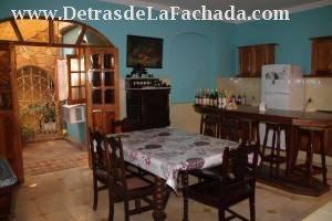 Francisco Pettersen (callejón del Coco) 113, e/c Rosario y Colon