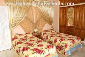 Calle Concordia # 130 entre callejón de San Diego y calle Santa Ana.