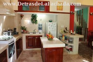 Calle Gutiérrez # 556 entre calle Desengaño y calle Boca.