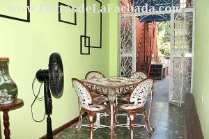 Calle Cruz Verde # 111 entre callejón de las Angarillas y calle Desengaño.