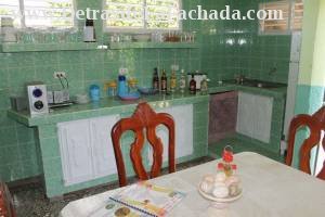 Calle Santo Domingo # 471 entre Lirio Blanco y callejón del Consejo.