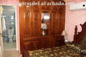 Calle Rosario # 117 entre callejón del Aguacate y calle Cruz Verde.