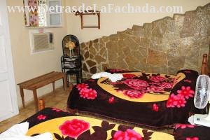 Calle Frank País # 504 entre calle Boca y Angarilla.