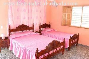 Calle Guásima # 16 entre calle América y calle Antonio Duménico.